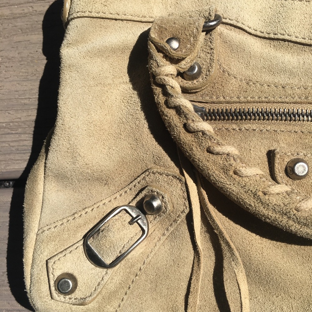 BALENCIAGA TAN SUEDE MOTO BAG - Picture 6 of 10